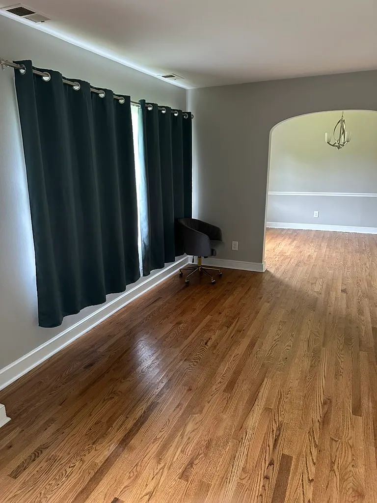 3 bed, 2.5 bath, 1660 sqft, $3,000 — Photo 2