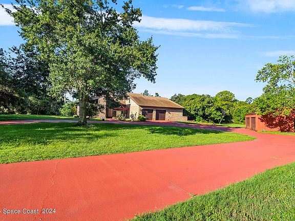 3rd image of 3905 Lost Tree Ct