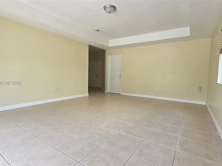 15743 SW 145th Ter — Photo 6