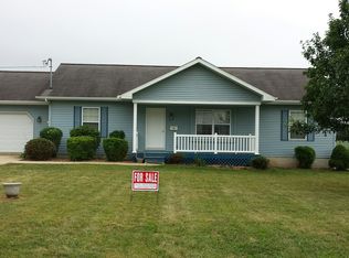 709 E Vine St, Le Roy, IL