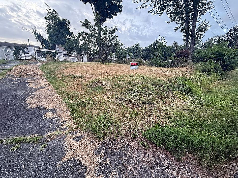 2nd image of 128 Ridgewood Ave