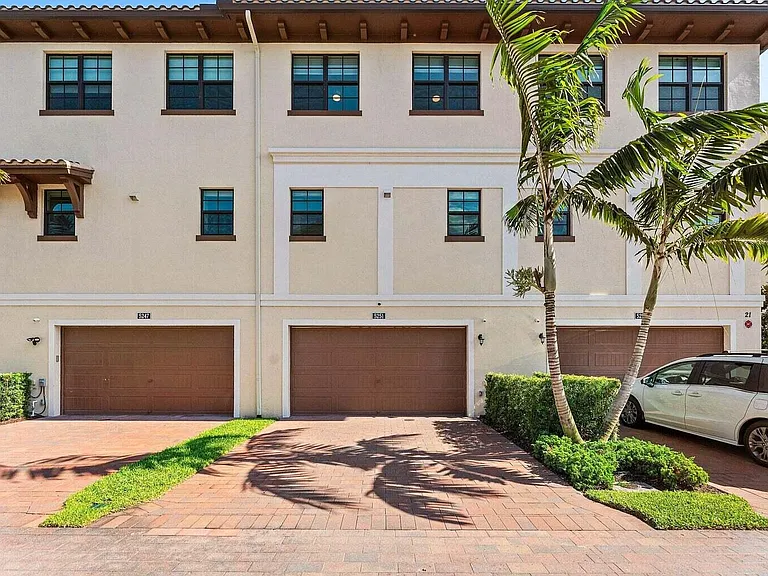 5251 Beckman Ter — Photo 4