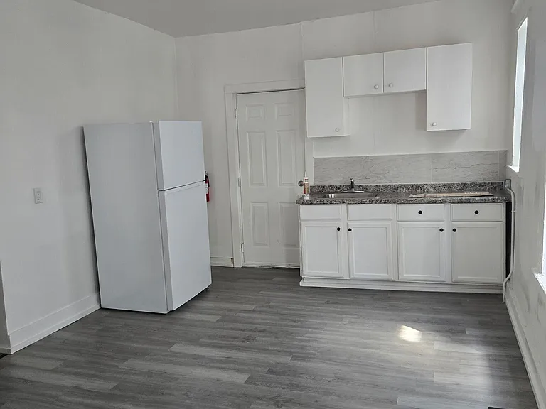 289 Division St #1 — Photo 2