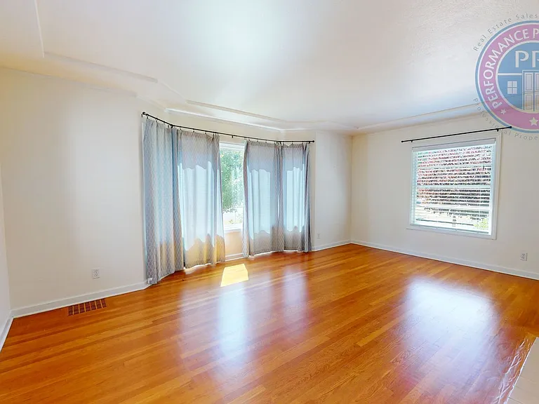 4793 N Willamette Blvd — Photo 6