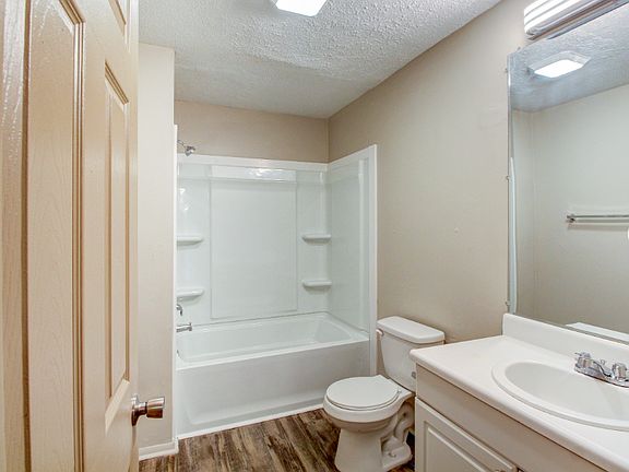 5th image of 707 Lincoln Ct #Cedf6c698