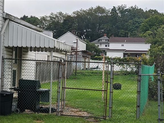 4th image of 234 & 236 N Morrow St