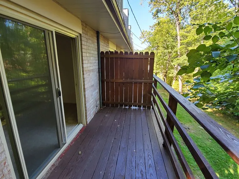 Starboard Villa Townhomes — Photo 15
