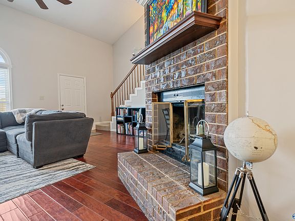 5th image of 6615 Steeplechase Dr NW