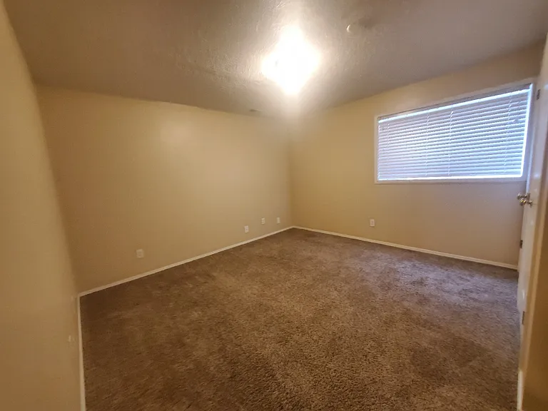 2619 W 12875 S #S;-unit B — Photo 4