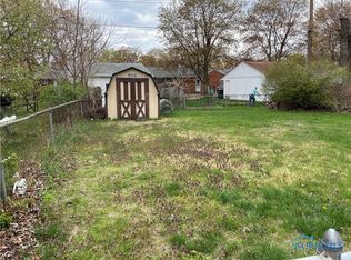 6104 Douglas Rd, Toledo, OH 43613