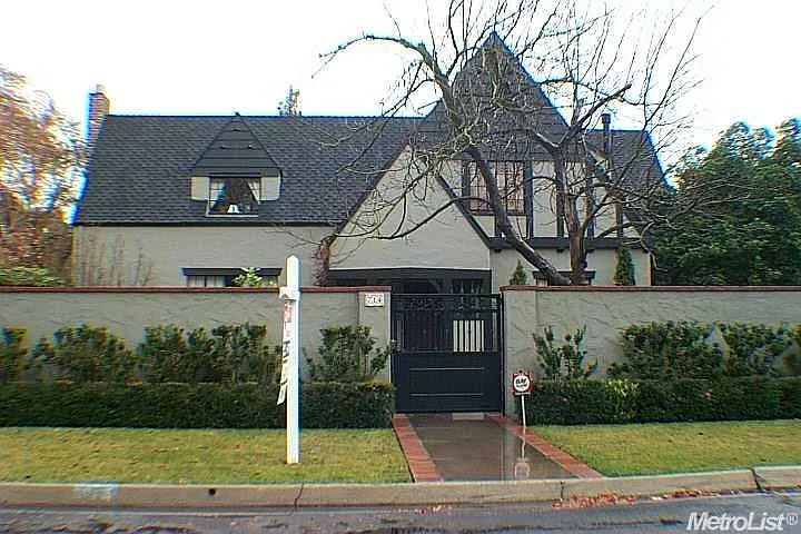 714 Magnolia Ave photo 1