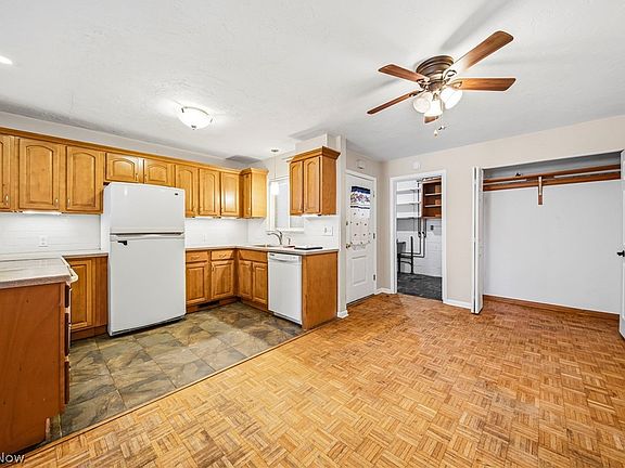 5th image of 25520 Country Club Blvd #4