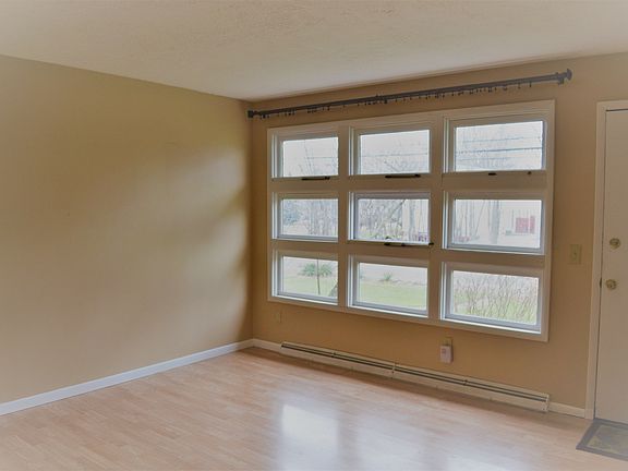 3rd image of 8594 Traphagen St NW