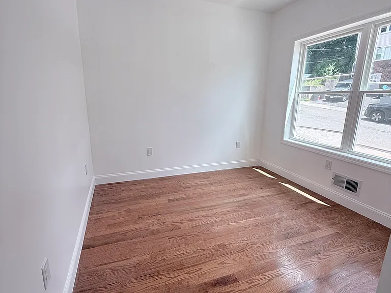 41 Sampson St #1 — Photo 10