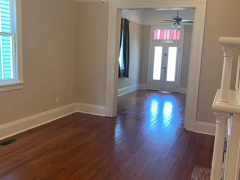 202 S Scott St — Photo 7