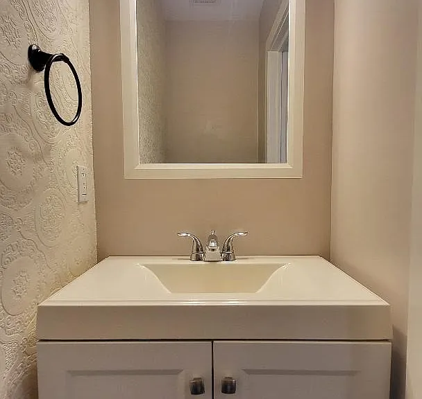 1728 N Stillman St — Photo 12