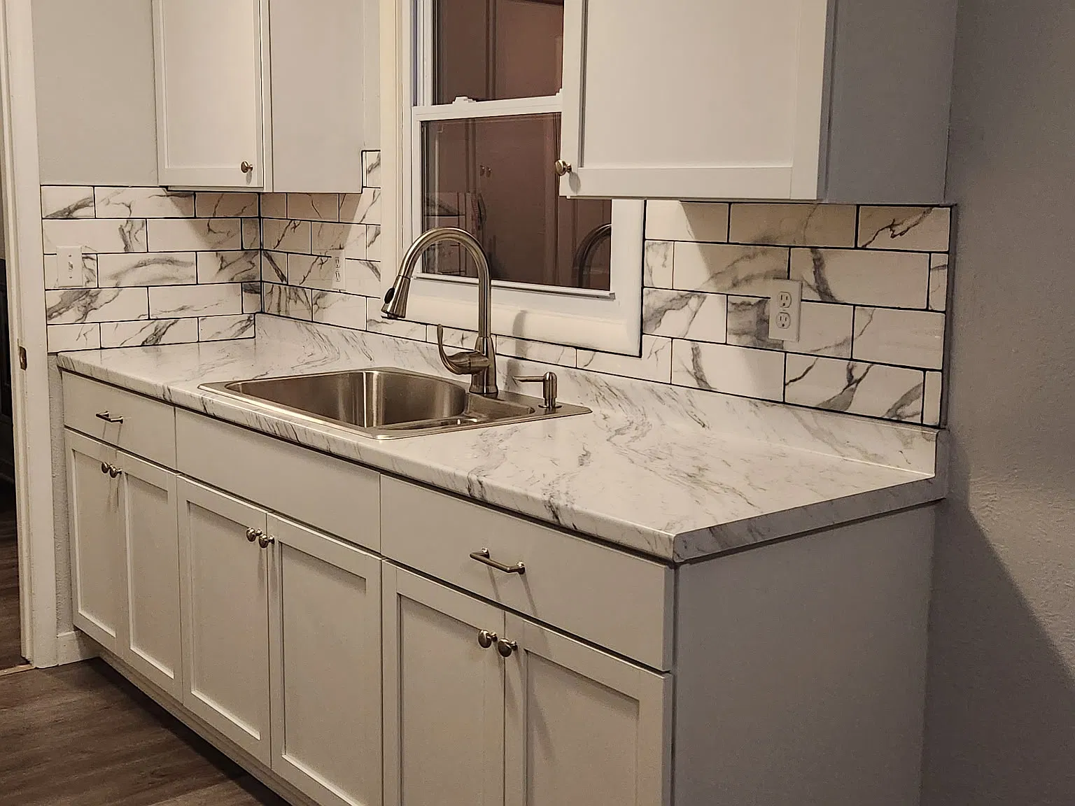 2 bed, $1,600 — Photo 2