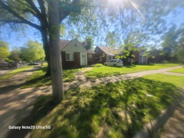 11701 Grayton St, Detroit, MI 48224