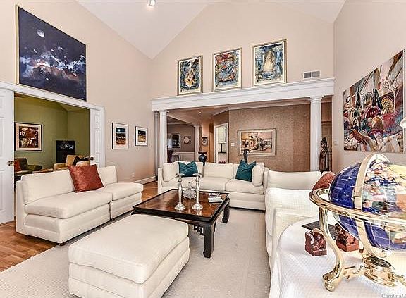 4th image of 6400 Gaywind Dr #B