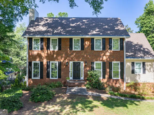 213 Parkview Dr, Cartersville, GA 30120