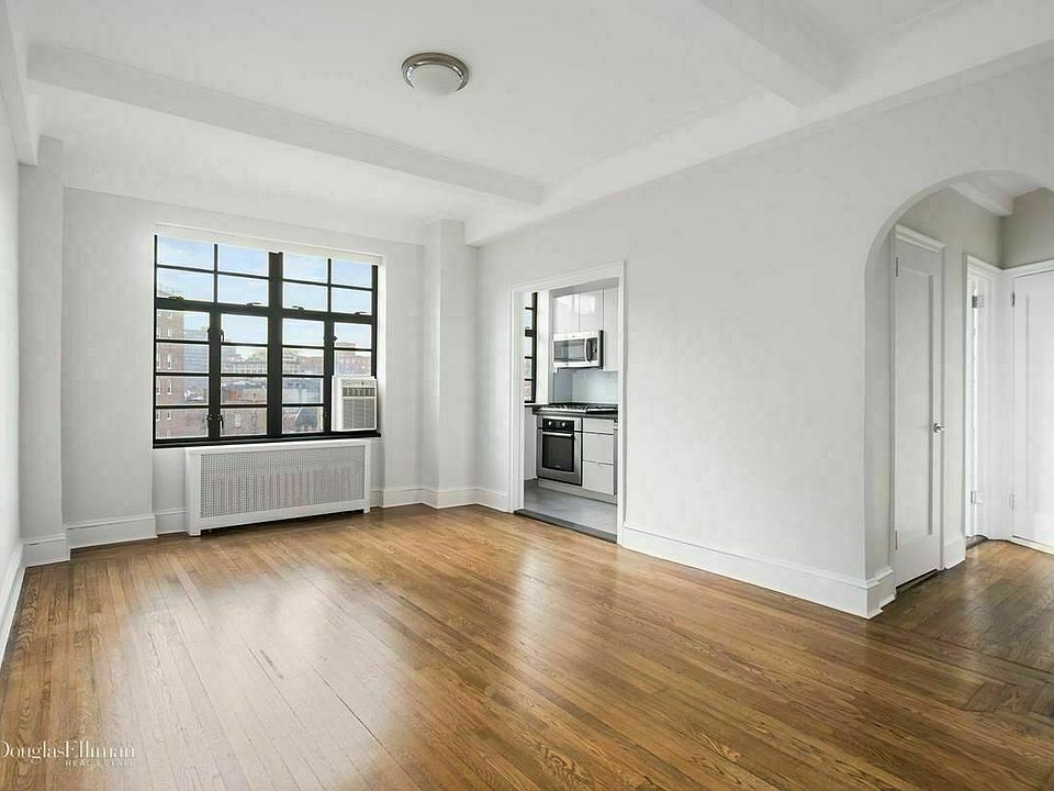1st image of 10 Sheridan Sq #12D