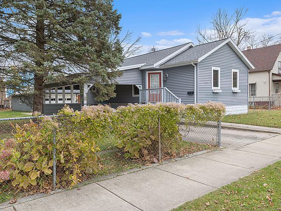 2nd image of 106 Winter St