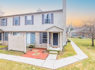 110 Pine Tree Ridge Dr UNIT 3, Waterford, MI 48327