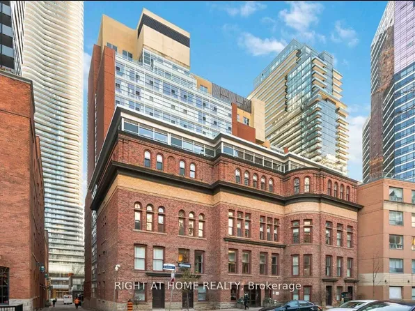 11 Saint Joseph St #510, Toronto, ON M4Y 3G4