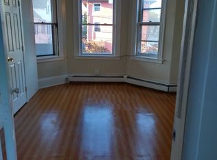 33 Benton St APT 2E, Hartford, CT 06114