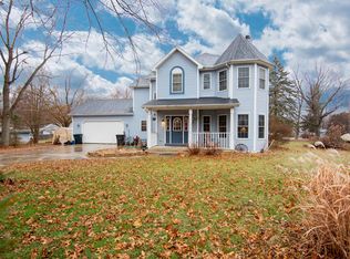 19010 101st St, Bristol, WI 53104