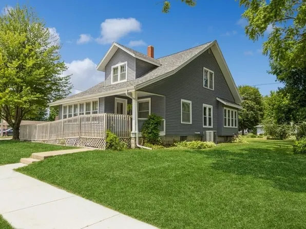 303 E Ave, Kalona, IA 52247