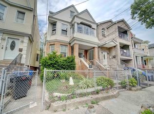 220 Wegman Pkwy, Jersey City, NJ 07305