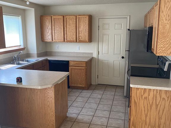 4th image of 2821 E Chasewood Dr