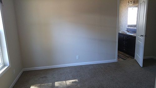 3rd image of 704 Circle Dr