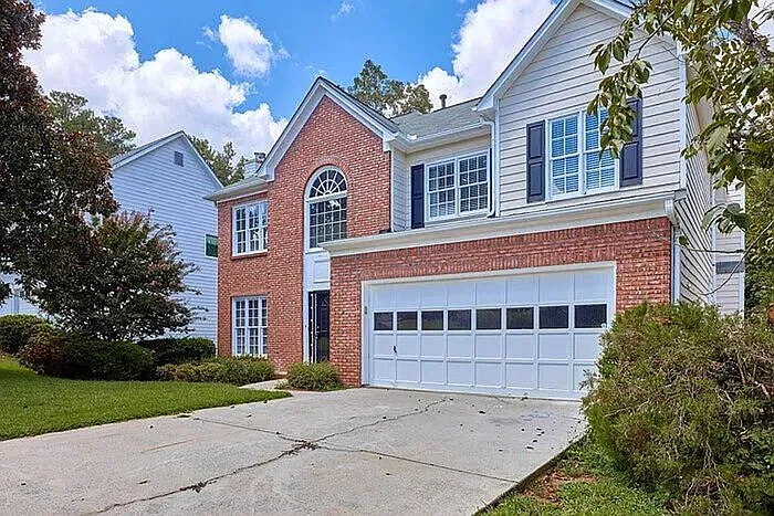 5 bed, 3.5 bath, 3960 sqft, $3,345 — Photo 2