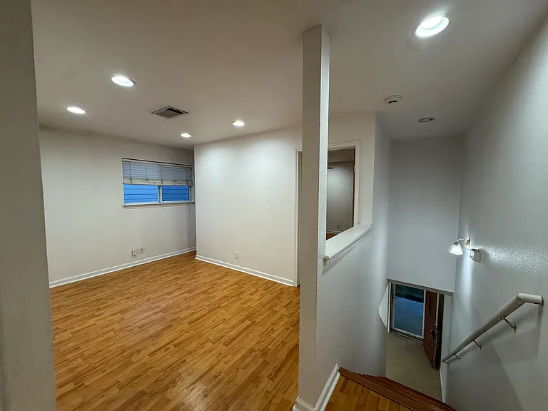 6230 Cypress Rose — Photo 6