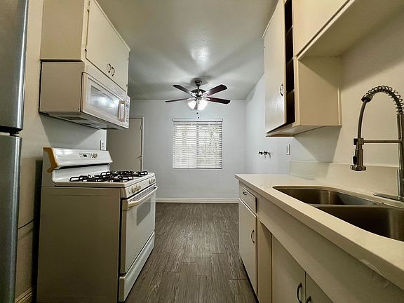 5th image of 3622 E 11th St APT 5