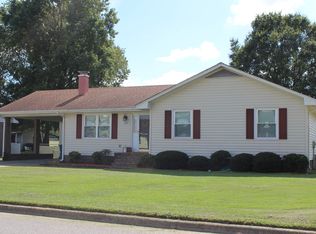 3828 Robin Rd, Ayden, NC 28513