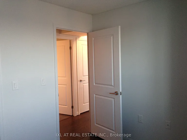 125 Western Battery Rd #2015 — Photo 4