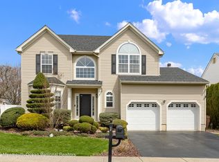 1 Trish Ct, Matawan, NJ 07747