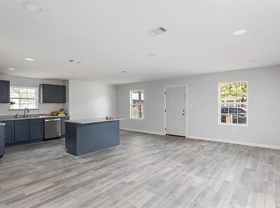 3rd image of 1515 NW 3rd Ave
