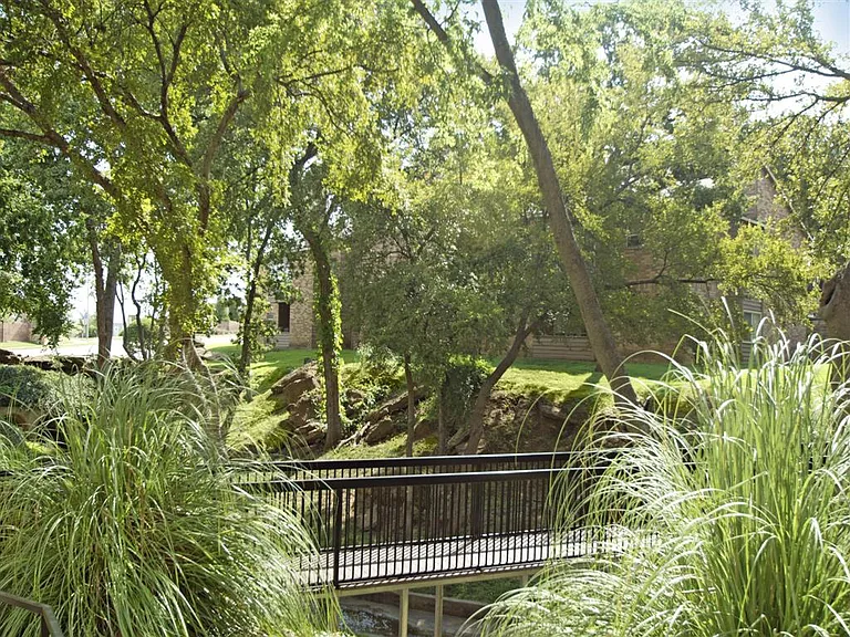 Woodchase Apartments — Photo 21