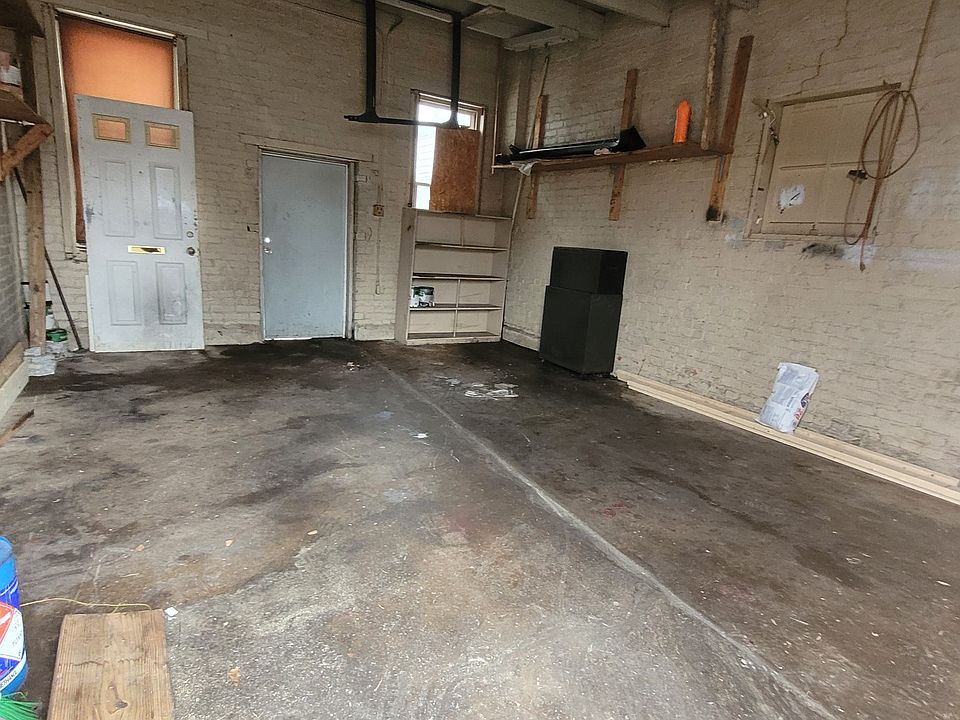 Building Photo 3