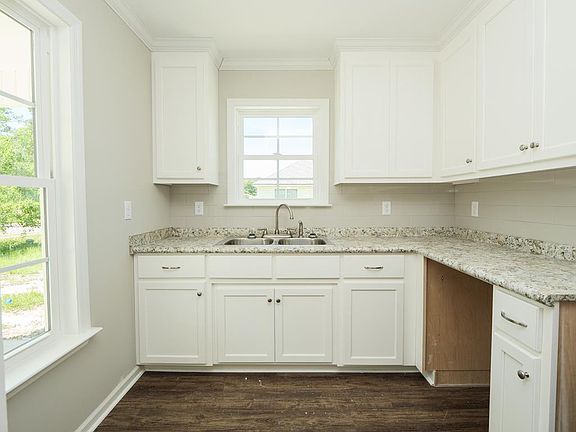 4th image of 1770 Eli Pl