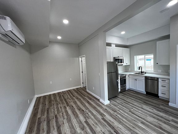 2nd image of 3751 Villa Ter #H