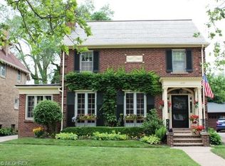 1270 Bunts Rd, Lakewood, OH 44107