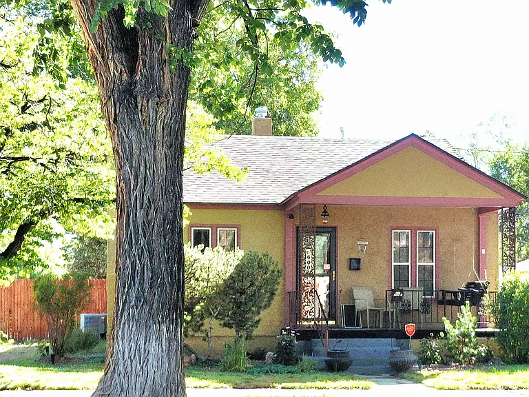 600 W Orman Ave — Photo 2