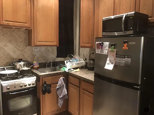 Rented by R New York | media 44