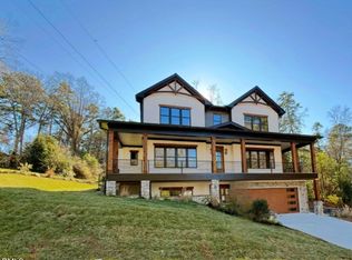 2907 Churchill Rd, Raleigh, NC 27607