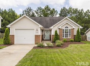 1115 Briarwood Dr, Mebane, NC 27302